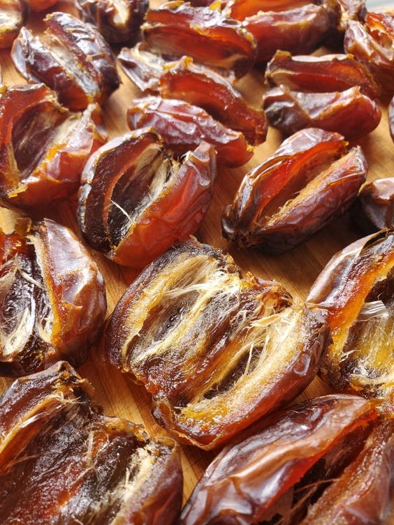 Premium Chuara (Dry Dates) – Naturally Sweet, Energy-Rich & Nutrient-Dense Dry Fruits 500g