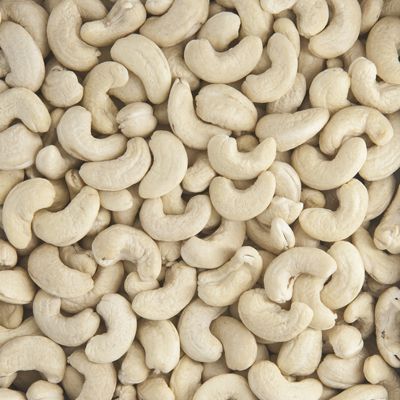 Premium Kaju Sabut (Whole Cashews) – Fresh, Crunchy & Delicious Dry Fruits