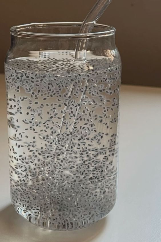 Premium Chia Seeds – Fresh, Nutrient-Rich & High-Fiber Superfood Seeds 200g