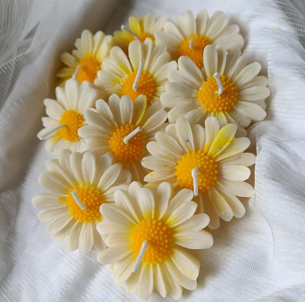 Artificial Daisy Flower Candels (Set of 10)